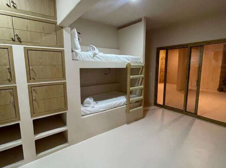 بنسيون Hostal Xeno