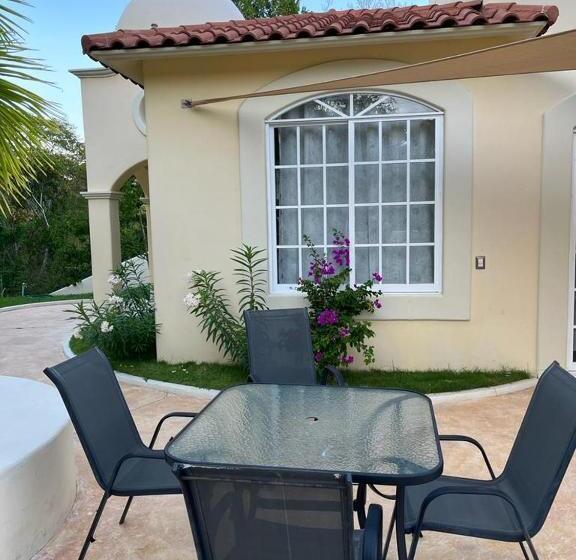 Пансион Leopolds Village