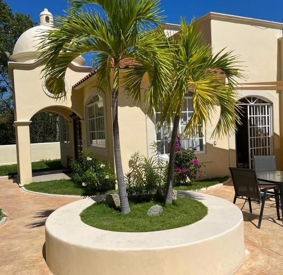 Пансион Leopolds Village