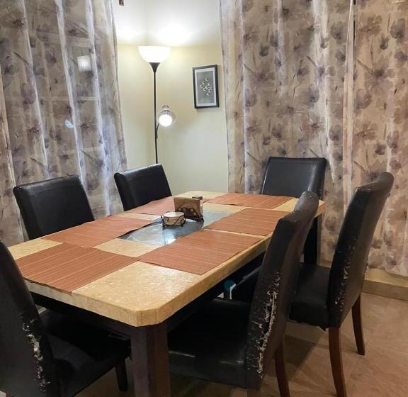 Пансион Leopolds Village