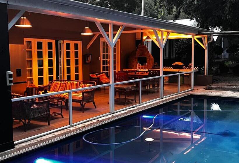 פנסיון Mitchell Bank Hideaway