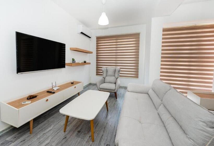 پانسیون Nicosia Suites