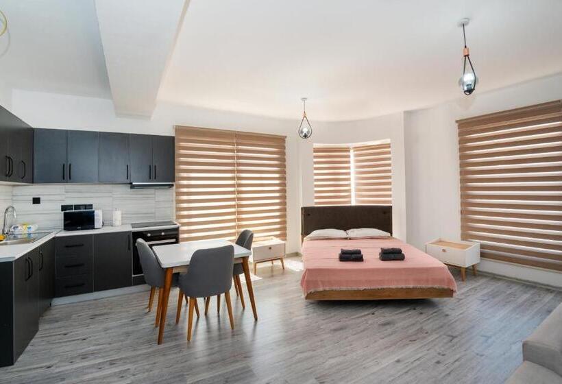 Пансион Nicosia Suites