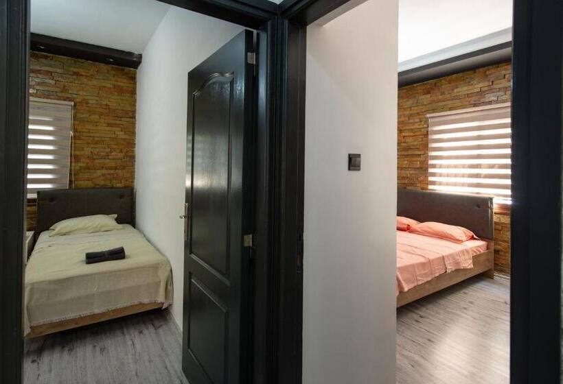 Пансион Nicosia Suites