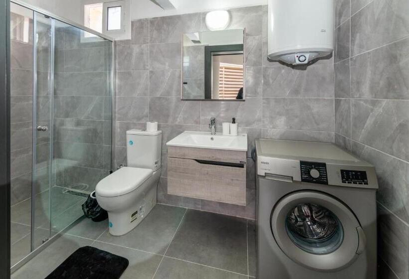 پانسیون Nicosia Suites