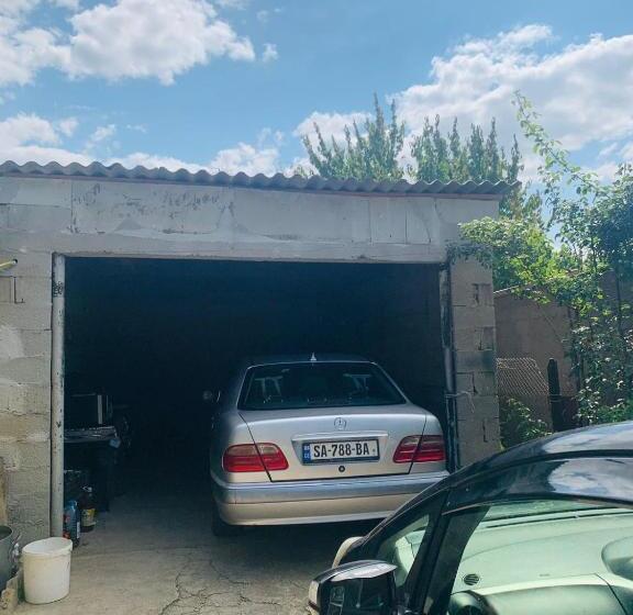 پانسیون Uplistsikhe Guest Paluma