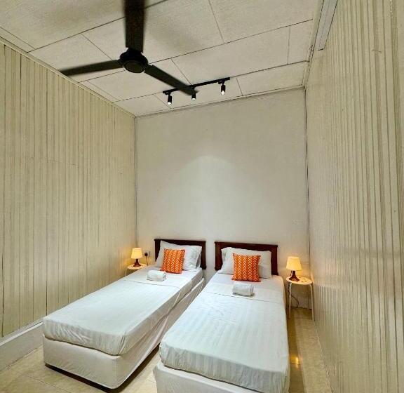 膳宿费 Rumah Jambu Manis Netflix,free Wifi, 3 Minutes To Kuala Berang