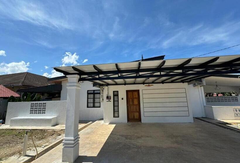 膳宿费 Rumah Jambu Manis Netflix,free Wifi, 3 Minutes To Kuala Berang