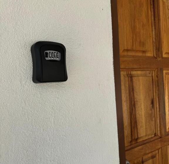 بنسيون Rumah Jambu Manis Netflix,free Wifi, 3 Minutes To Kuala Berang