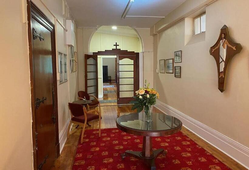 פנסיון St Luke S Retreat Centre And Guest House