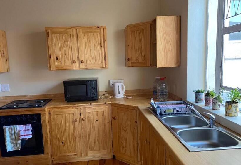 פנסיון St Luke S Retreat Centre And Guest House