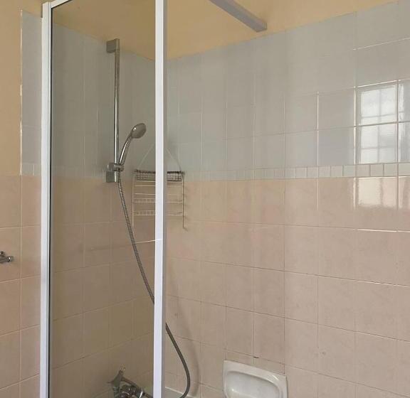 פנסיון St Luke S Retreat Centre And Guest House