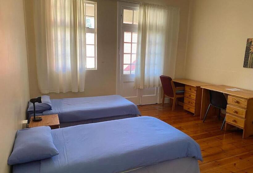 פנסיון St Luke S Retreat Centre And Guest House