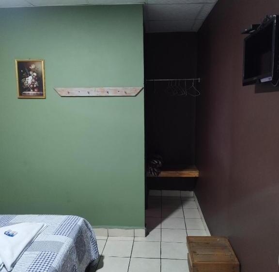 بنسيون The Journey Hostel