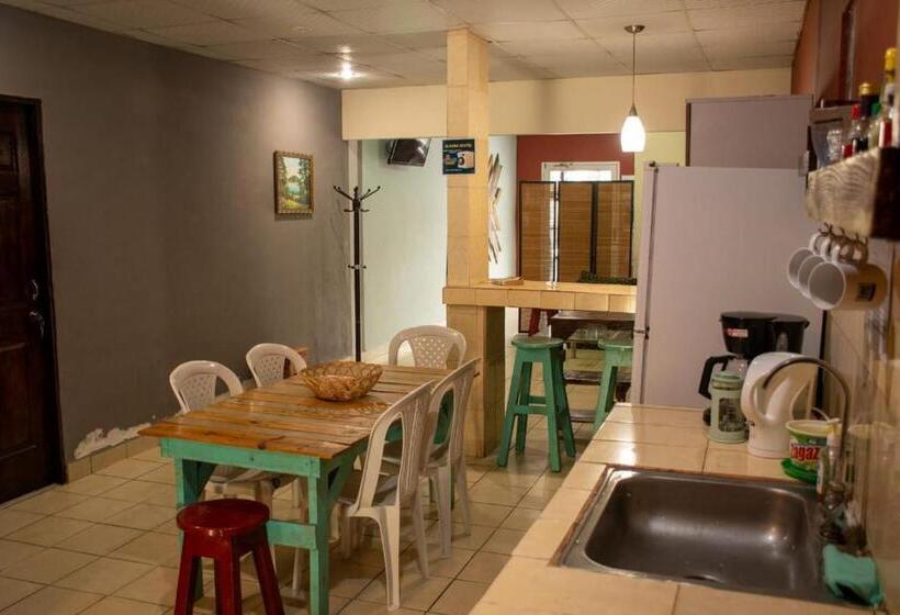 بنسيون The Journey Hostel