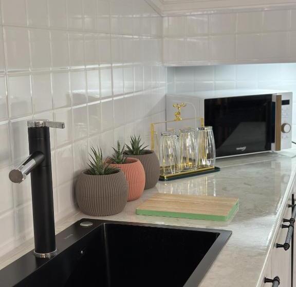 پانسیون The Oldman House