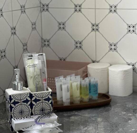 پانسیون The Oldman House