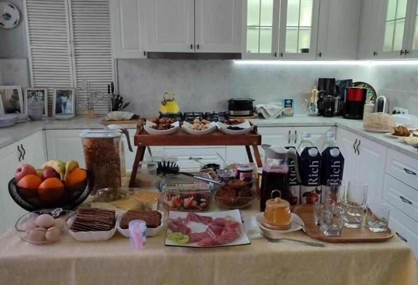 پانسیون The Oldman House