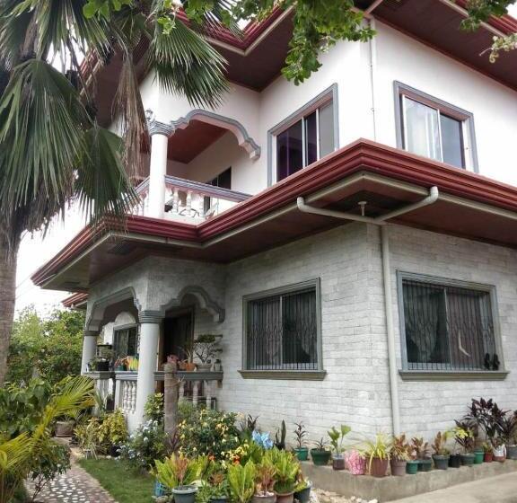 پانسیون Titanic By Hiverooms