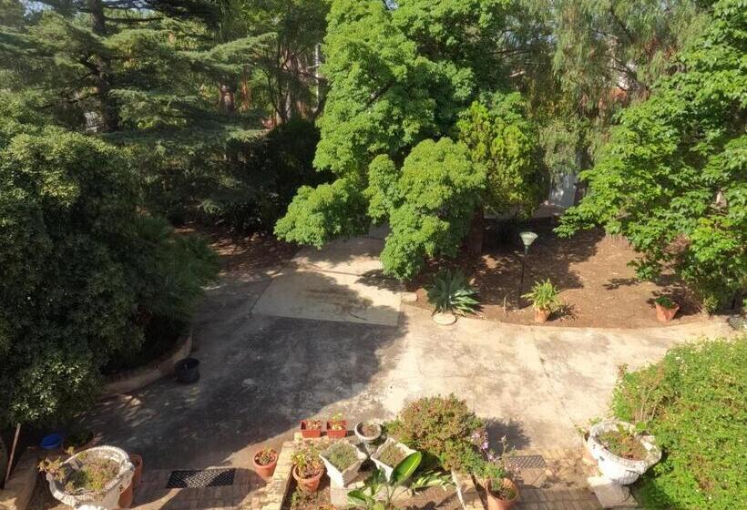 פנסיון Villa Esperide