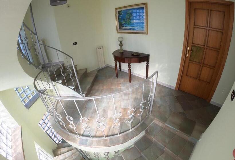 פנסיון Villa Esperide