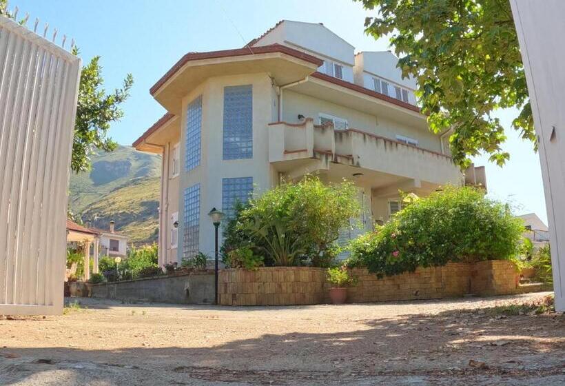 פנסיון Villa Esperide