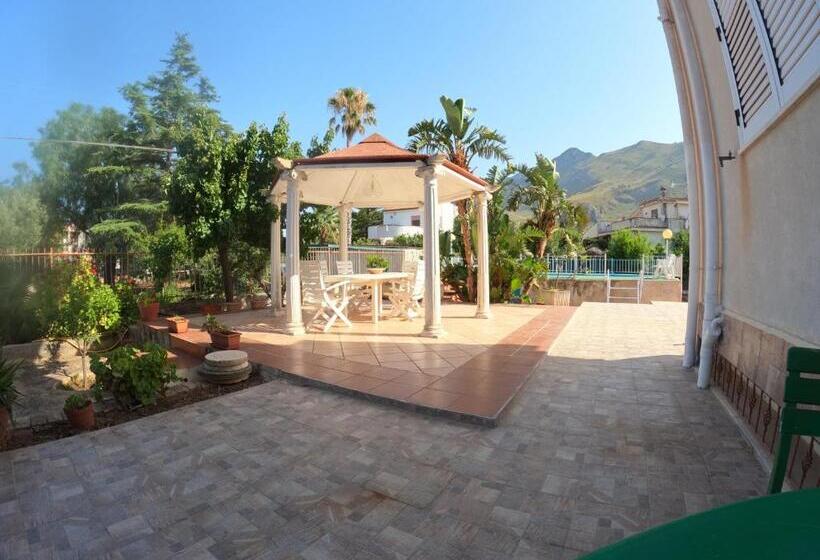 פנסיון Villa Esperide