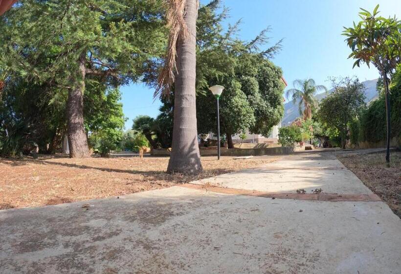 פנסיון Villa Esperide