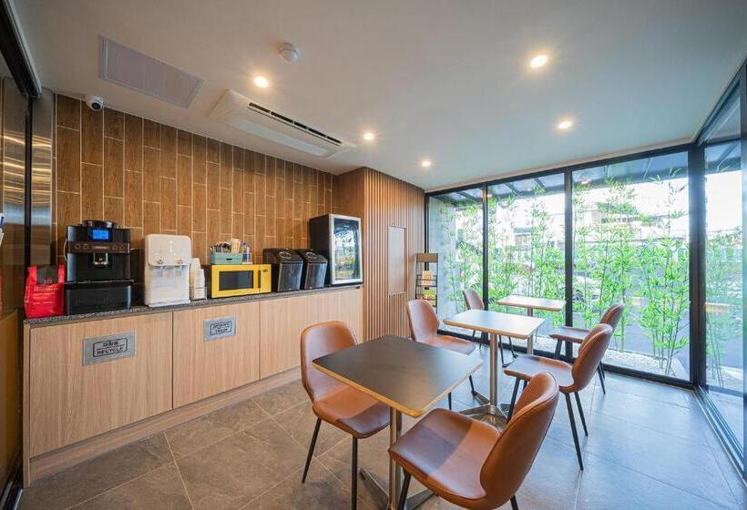 Sangju Brown Dot Hotel Sangju Branch