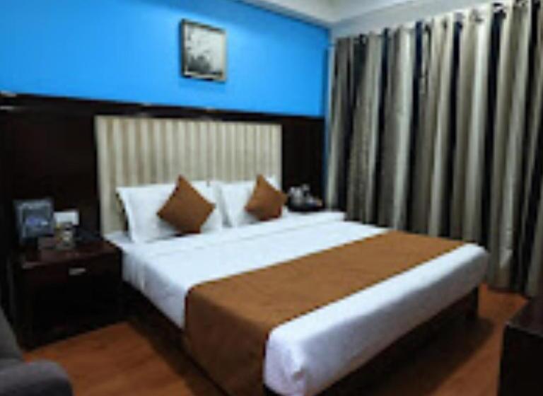 Sn Blu Hotel Panchvati Ahmedabad