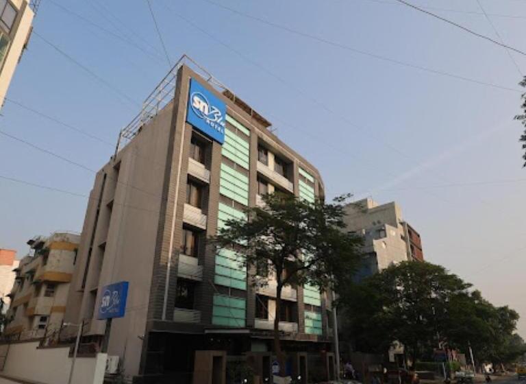 Sn Blu Hotel Panchvati Ahmedabad