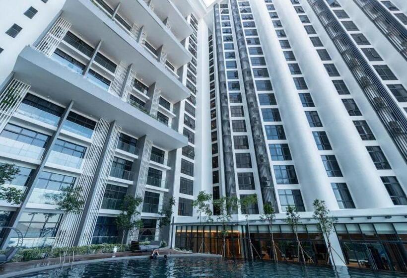 The Shore By Petite Residence