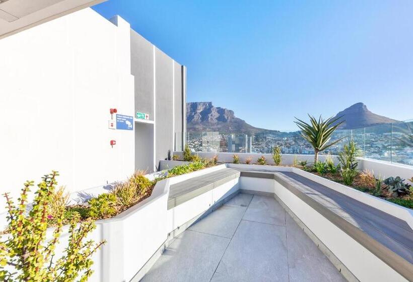 Urban Luxury At The Rubik