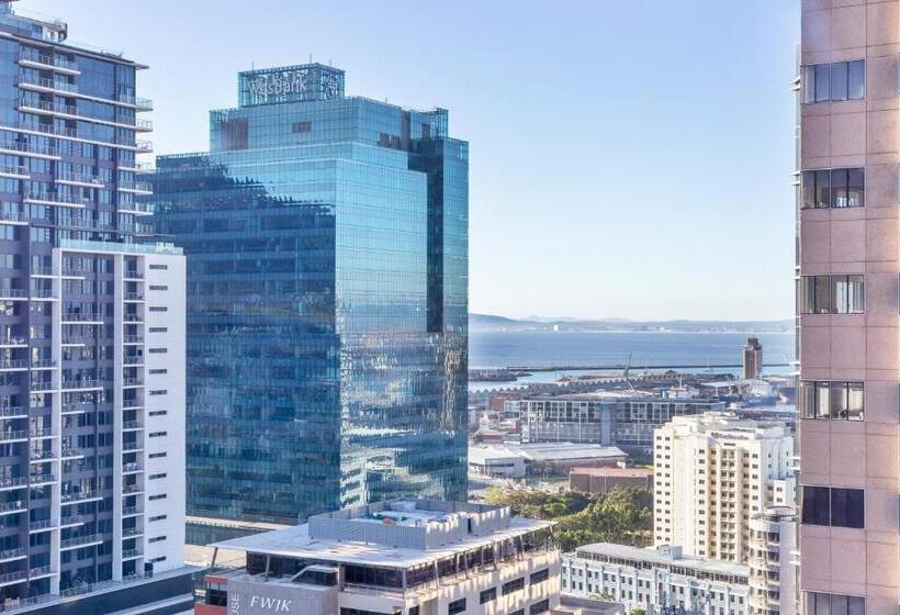 Urban Luxury At The Rubik