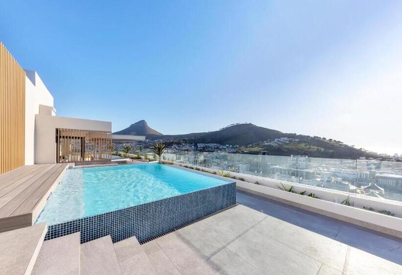 Urban Luxury At The Rubik