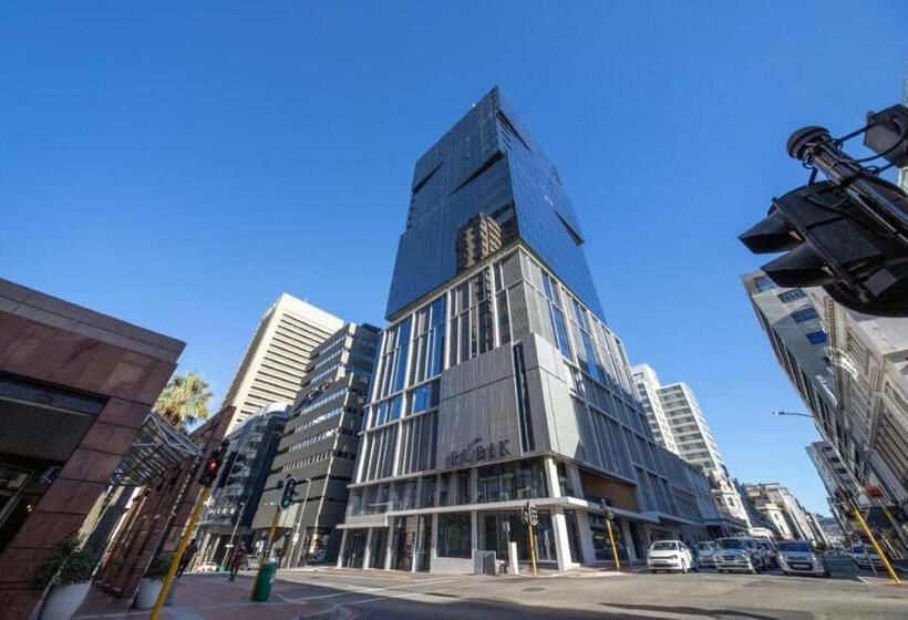 Urban Luxury At The Rubik