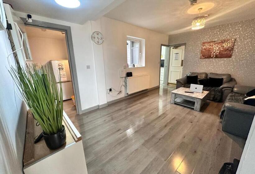 Adelphi Rooms Preston