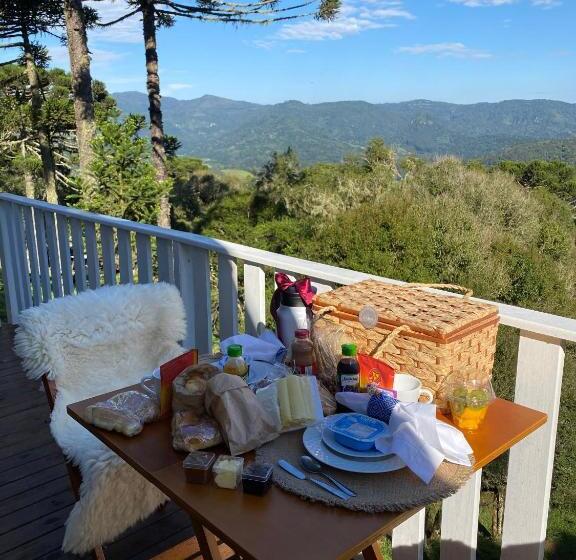 تختخواب و صبحانه Cabana Snowflake Urubici