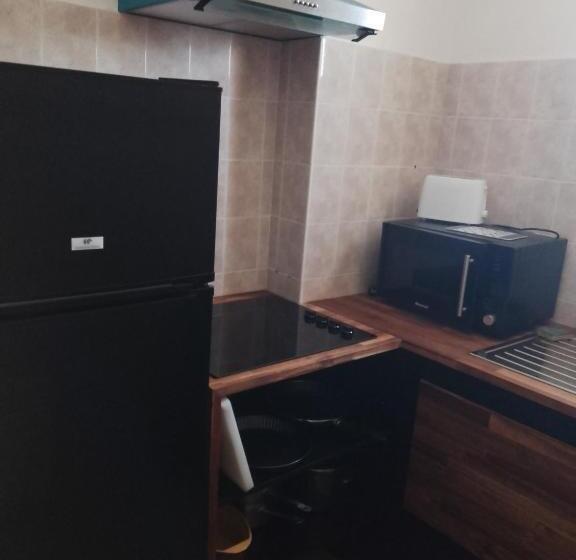 צימר Chez Yves , 200 M Du Canal , 7 Min De Golfech , Parking Privé Et Gratuit , Rangement Vélo Fermés