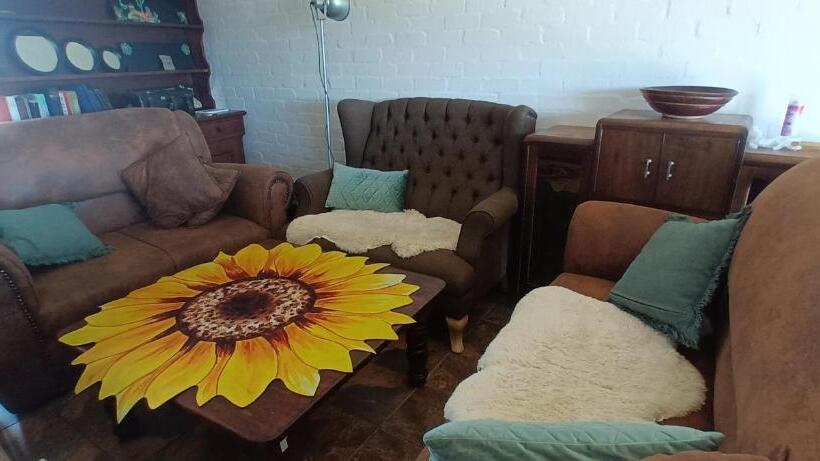 مبيت وإفطار Dutch African Breeze