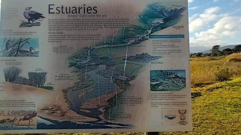 مبيت وإفطار Dutch African Breeze