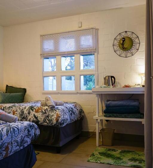 مبيت وإفطار Dutch African Breeze