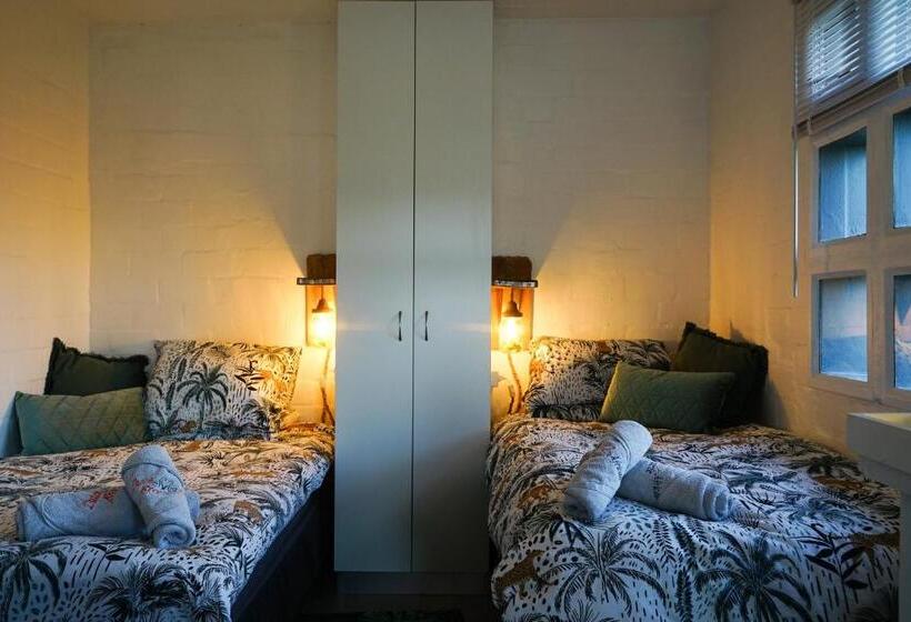 مبيت وإفطار Dutch African Breeze