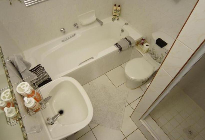 مبيت وإفطار Dutch African Breeze