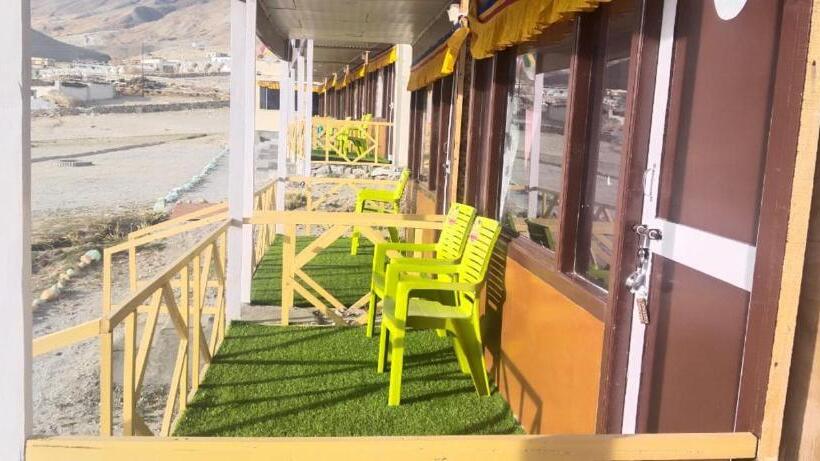 Bed and Breakfast Full Moon Cottages Pangong Ladakh By Lexstays