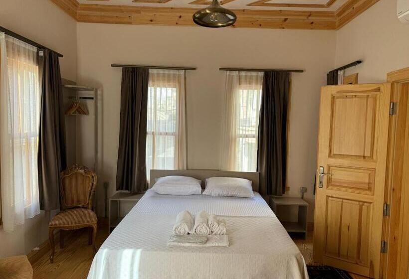 تختخواب و صبحانه Hanflats