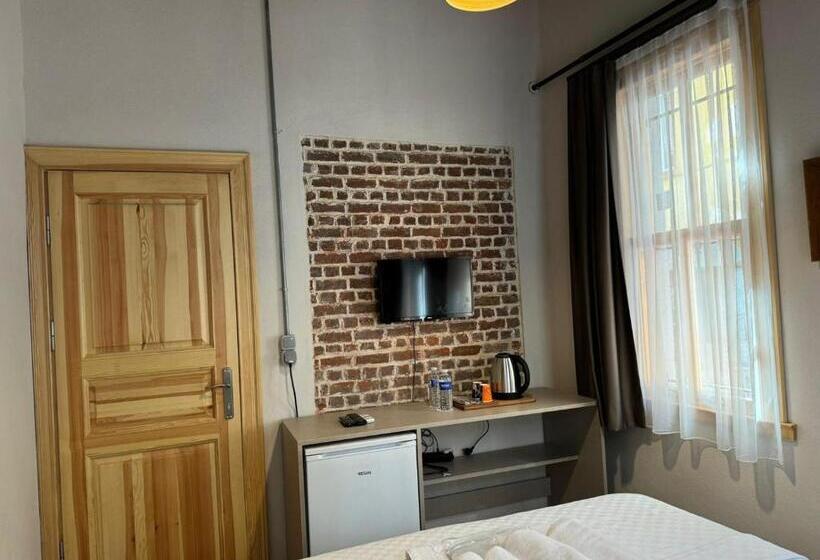 تختخواب و صبحانه Hanflats