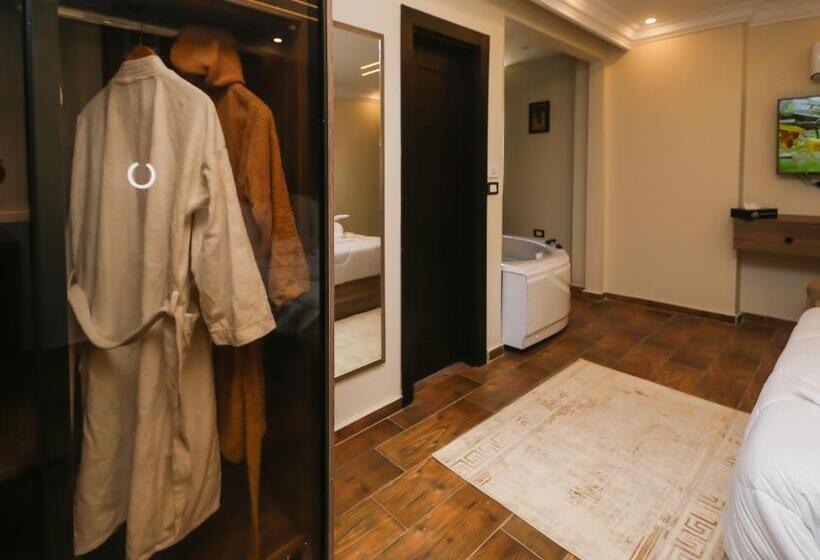 تختخواب و صبحانه Imperial Pyramids Heights View