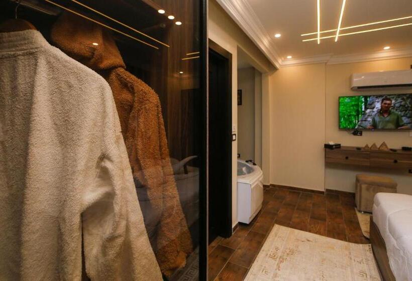 تختخواب و صبحانه Imperial Pyramids Heights View