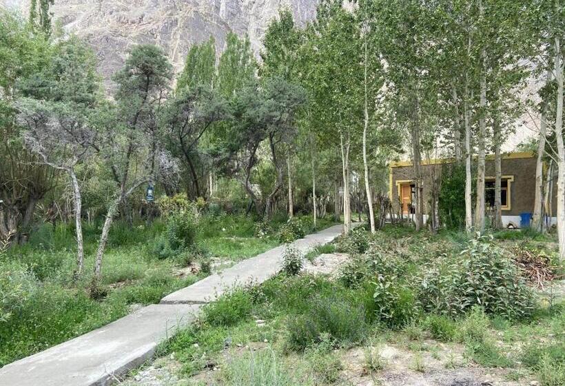 Bed and Breakfast Ladakh Mountian Escape Camp By Lexstays